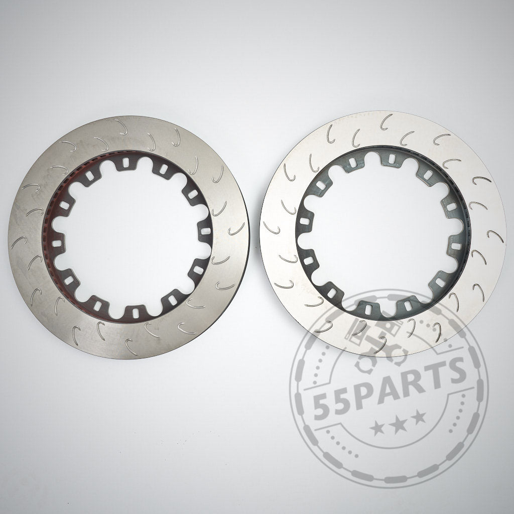 Zwei 55Parts Special Aftermarket Track Reibringe 378x36 J-Hook Float-In Scheiben (ähnlich CP5772-2068/2069) für AP Racing Bremsanlagen, nebeneinander auf weiß abgebildet-perfekt um Ihre Bremsleistung zu verbessern.