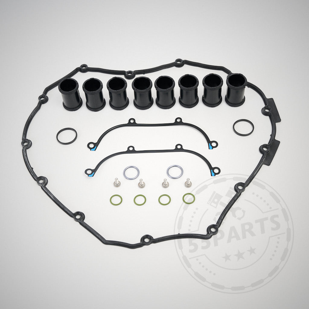 Exklusiv bei 55Parts: Einbauset Ventildeckel passend für BMW E9x M3 (S65 Motor) – Dichtungssatz mit Dichtungen, Tüllen und Schrauben, übersichtlich auf schlichtem hellem Hintergrund angeordnet. Passend für Aluminium-Ventildeckel.
