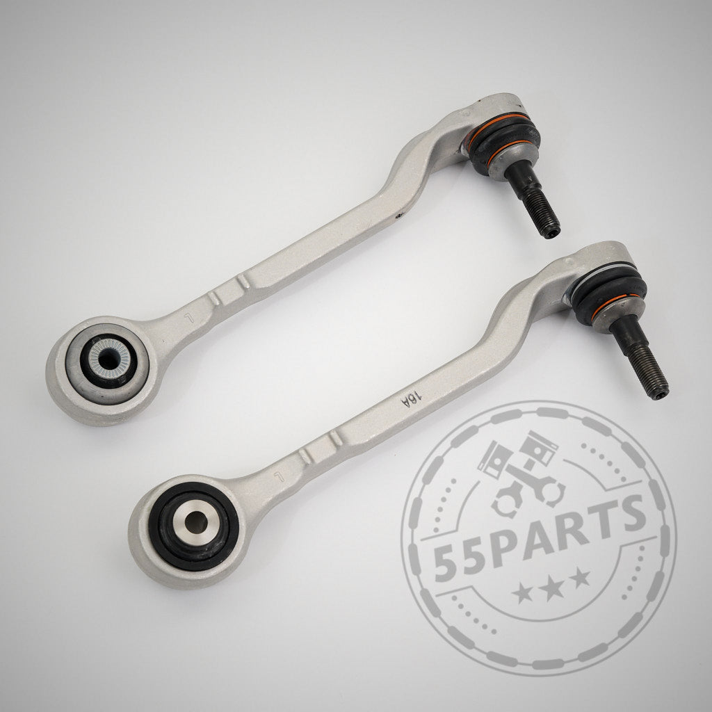 Zwei OEM-Querlenker mit NoFlex-Lagern passend für BMW 1er, 2er, 3er, 4er F-Serie (F2x, F3x) inkl. xDrive Modelle – alle Motoren –. Ideal für Fahrwerksmodifikationen; neben dem runden 55Parts-Logo angezeigt.