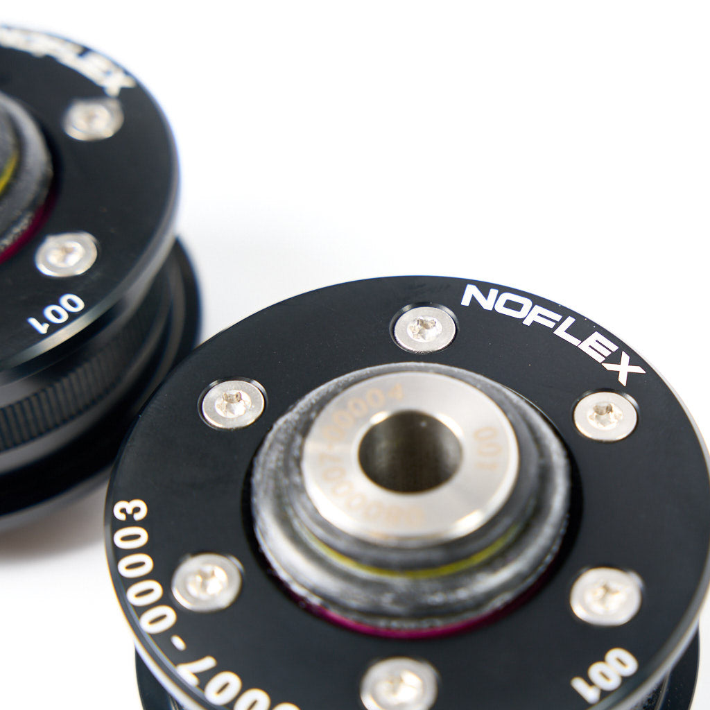 NoFlex Bearings: Uniball Lager für vordernen Querlenker vorne passend für Golf 7, Audi A3, Seat Leon und Skoda Octavia 3