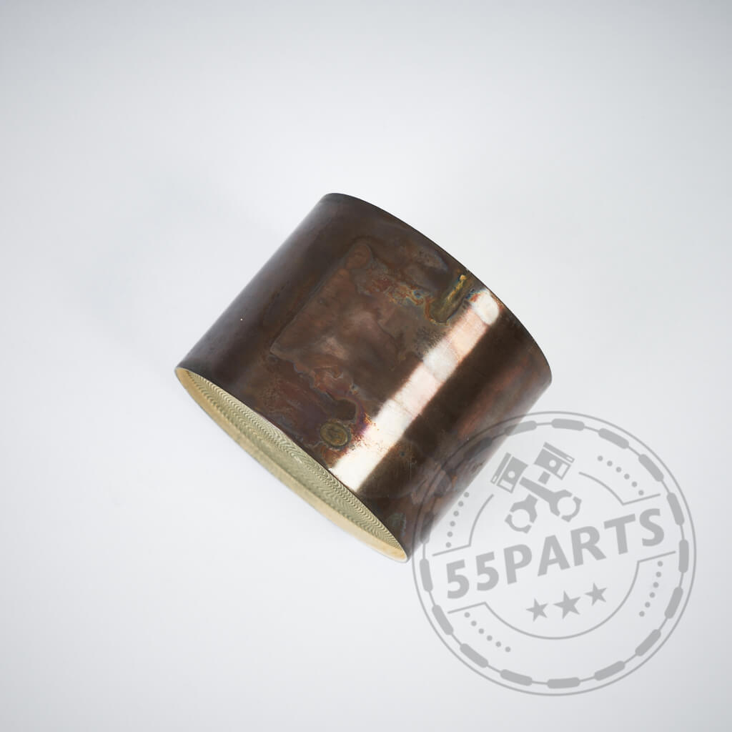 Auf weißem Untergrund ist ein 55Parts Special Universeller 300 Zellen Euro 6 Katalysator abgebildet, ein zylindrisches Metallbauteil mit glänzender, leicht angelaufener Oberfläche.