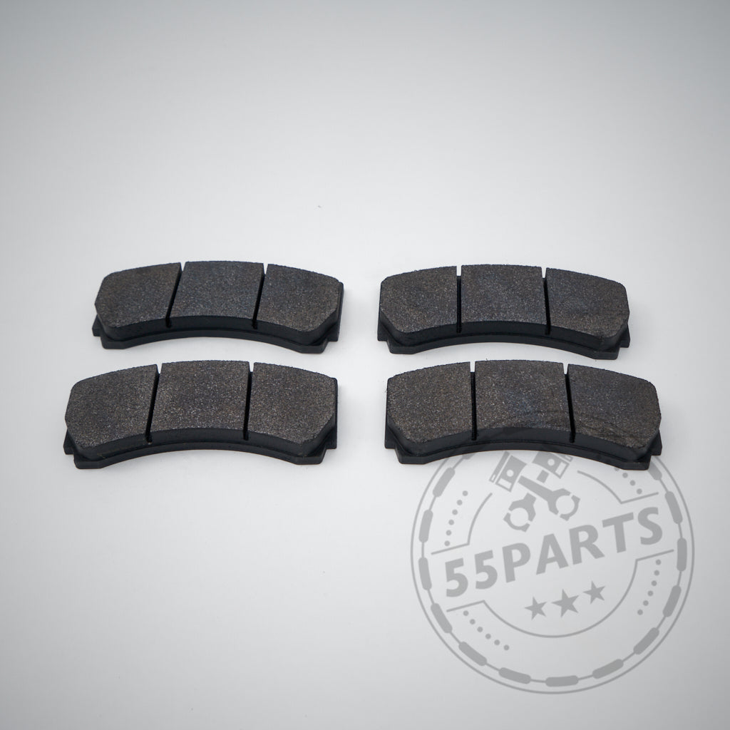 Vier PFC-Bremsbeläge (alle Mischungen), passend für AP Racing Pro5000R CP9660, CP9665 & CP9449 Bremssättel, angeordnet in zwei Paaren auf grauem Hintergrund mit dezentem Logo – perfekt für Performance-Brems-Upgrades.