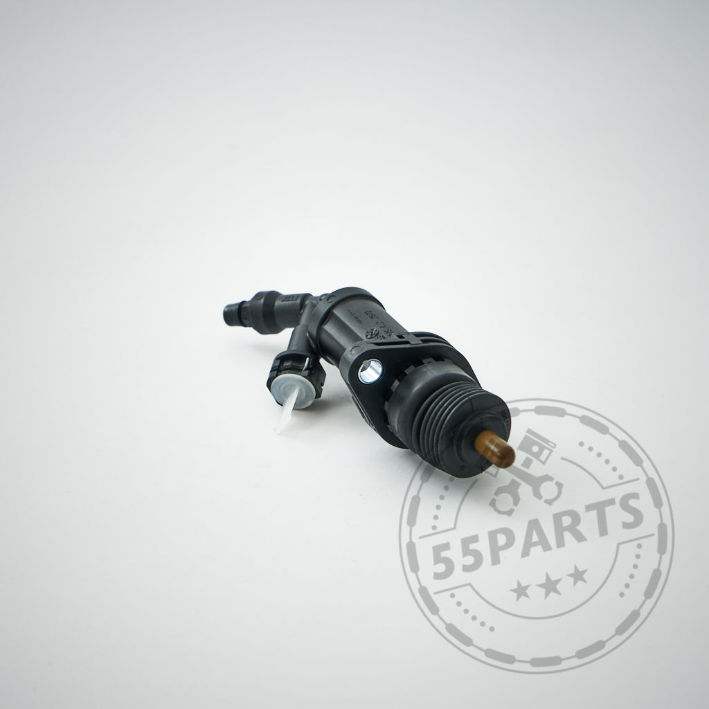 55Parts Special Nehmerzylinder ohne Clutch Delay Ventil (CDV) passend für BMW F-Serie, mit Anschlussstücken, auf weißem Hintergrund und 55Parts-Wasserzeichen.