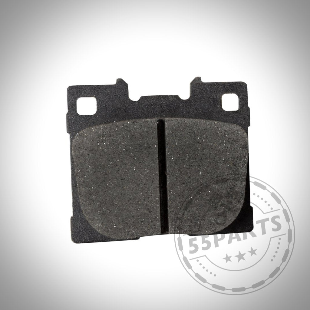 Eine einzelne EBC Rennbremsbeläge RP-X, RP-1 für Toyota Yaris GR mit zentraler Mutter auf weißem Hintergrund mit Wasserzeichen – perfekt für die Rennstrecke.