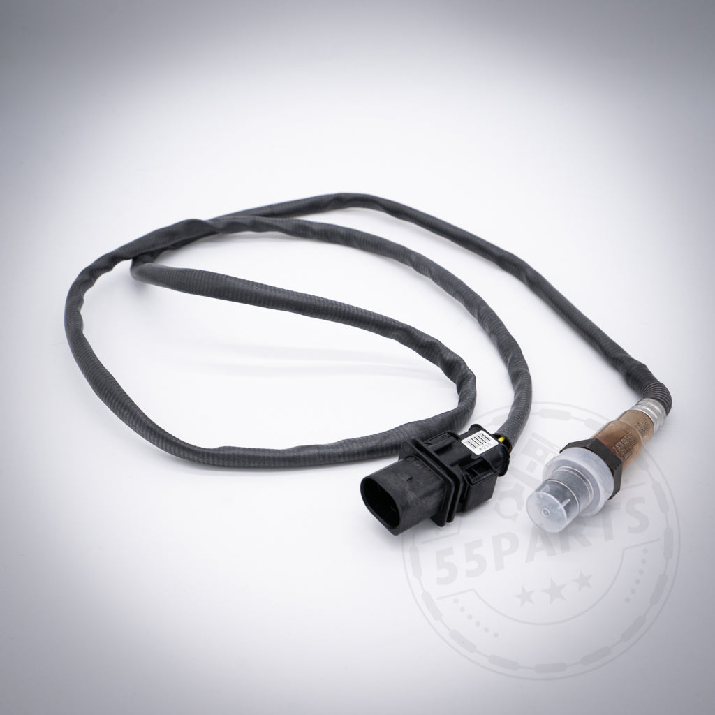 55Teile Lambdasonde(n) Regelsonde(n) mit Kabelbaum und Stecker, passend für BMW 135i, 1er M Coupe, 335i(x) N54, Abbildung auf weißem Hintergrund.