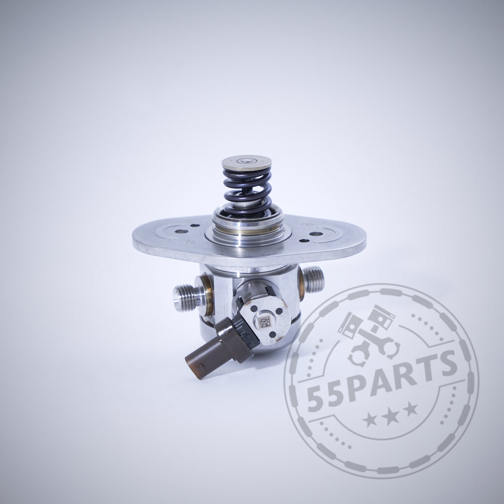 Das Bosch Supra B58TU Hochdruckpumpen-Upgrade, das für die Motoren B58TÜ der BMW M140i, M240i, M340i, 440i, 540i, 640i und 840i B58 F-Serie entwickelt wurde, verfügt über eine Feder, einen Sensor und Anschlüsse auf hellem Hintergrund.