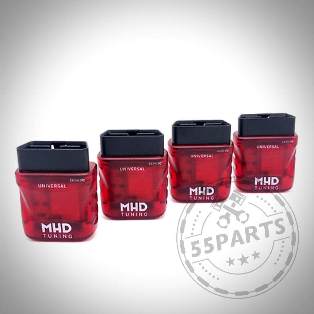 Vier rote MHD Tuning Universal WiFi Adapter – OBDII Wireless sind mit sichtbarem Branding aufgereiht. Diese Adapter sind mit dem BMW Supra MK5 kompatibel und bieten nahtloses kabelloses Tuning und Konnektivität.