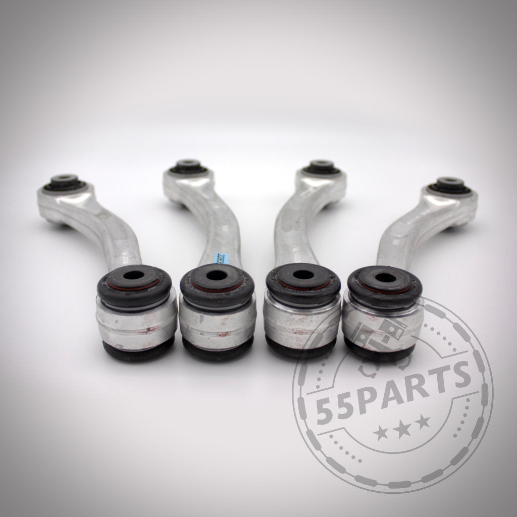 Das 55Parts M3 Fahrwerkskomponenten Komplettset (mit NoFlex Bearings) – Uniball Zugstrebenlager passend für BMW 1er E8x, 3er E9x, dargestellt auf weißem Hintergrund mit einem 55Parts Wasserzeichen.