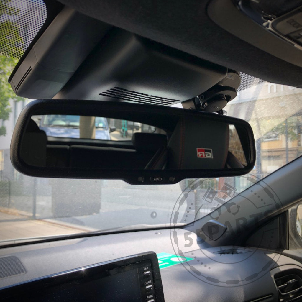 Der CNC gefräster Mirror Riser, passend für Toyota Yaris GR, bietet bessere Sicht und lässt Sie Fahrspaß sowie lebendige Straßenszenen mit Sonnenlicht und Bäumen optimal im Rückspiegel genießen.