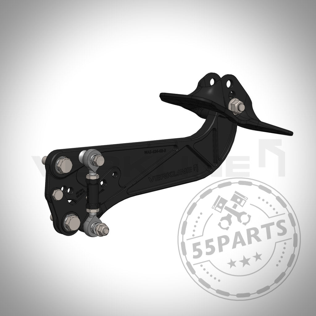 VERKLINE Hinterer einstellbarer Längslenker für Toyota Yaris GR: Schwarzes Metallteil mit Bolzen und Gelenken, auf weißem Hintergrund. Perfekt für Tuning-Shops oder Rallye-Ableger-Projekte.