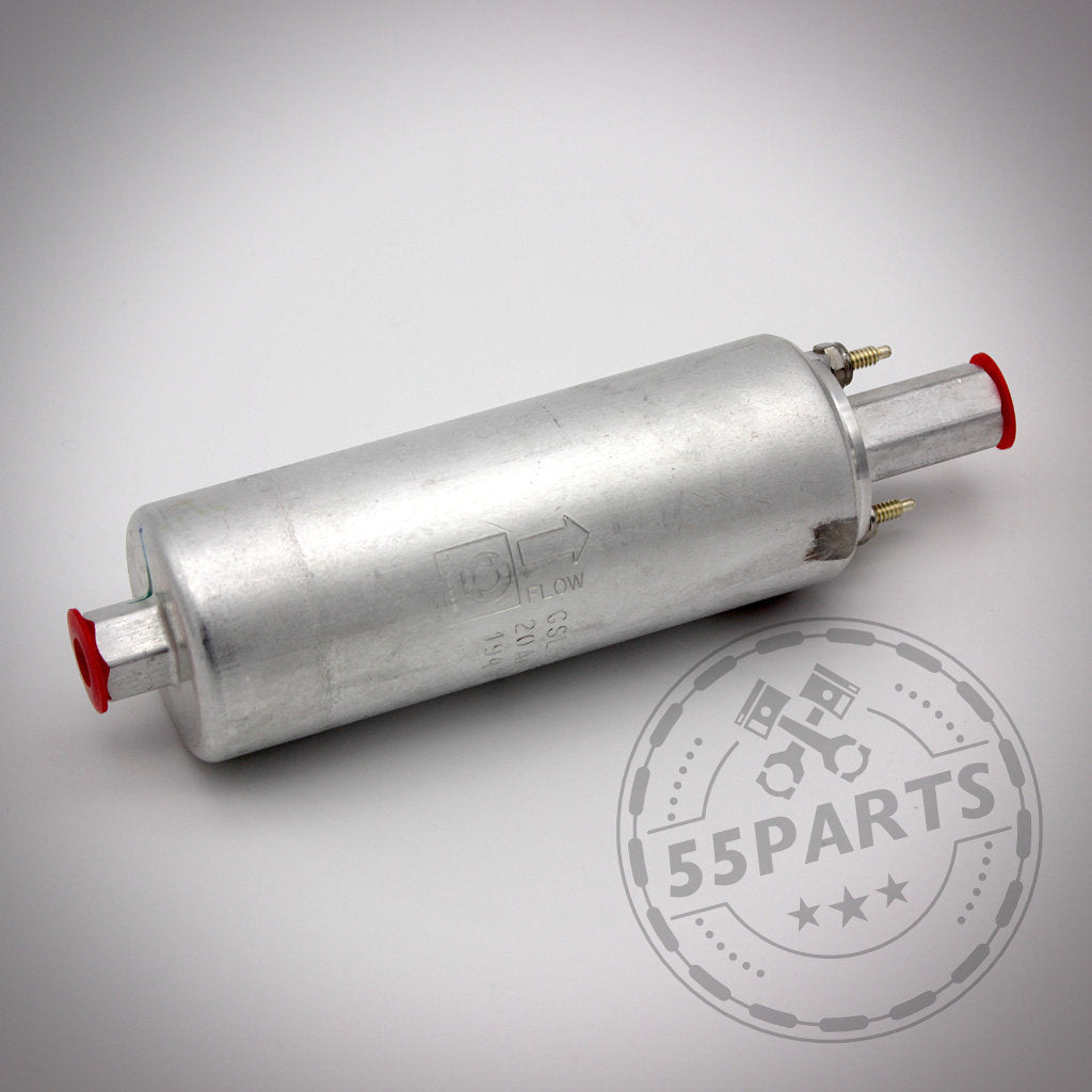 Silberne Walbro Benzinpumpe 255 GSL392 Inline, passend für BMW 135i, 1er M Coupé, 335i(x) N54/N55 E-Serie – ideale Stage 1 Upgrade- oder Ersatzpumpe. Gezeigt vor weißem Hintergrund mit dem 55Parts-Logo.