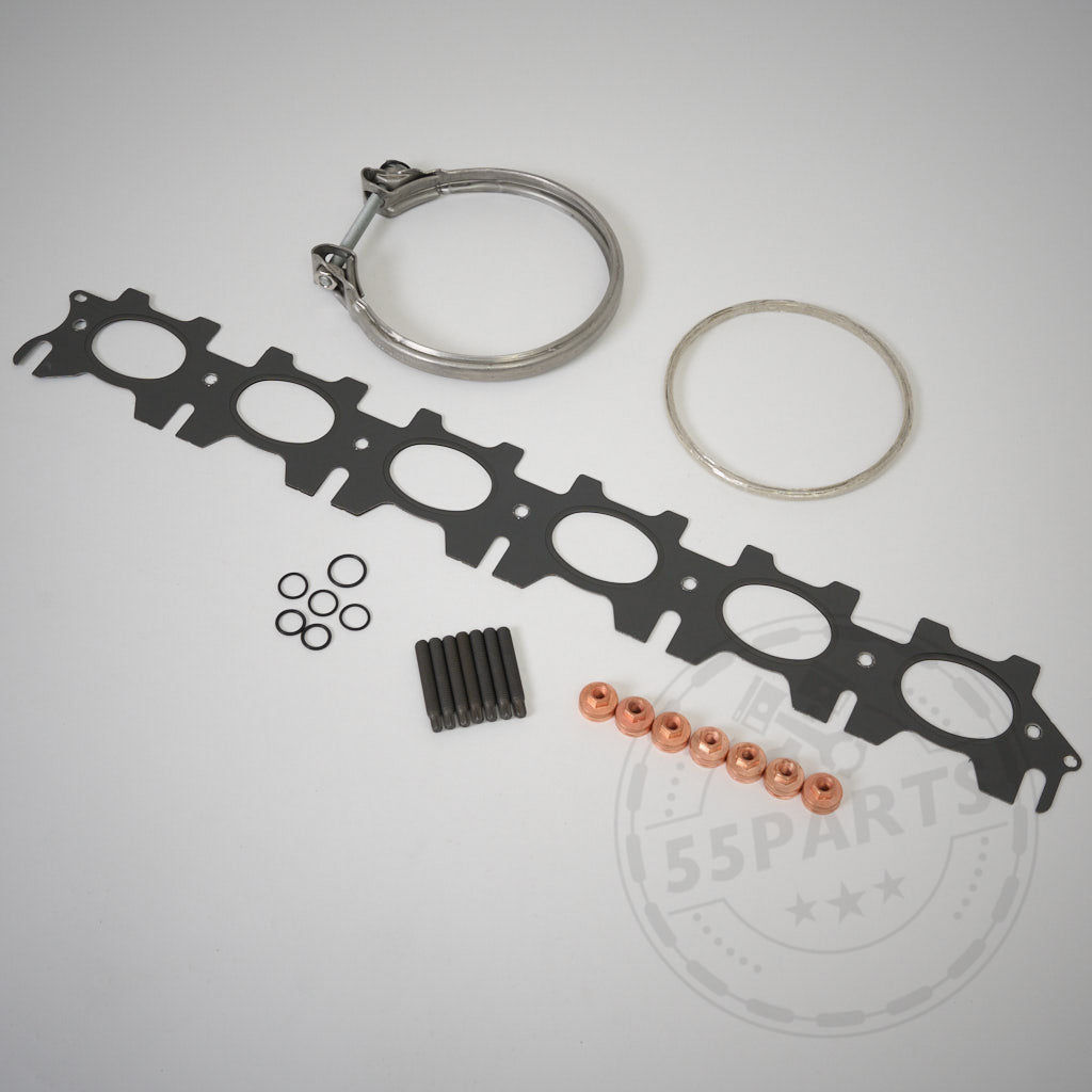 55Parts‘ Einbauset Turbolader passend für BMW M140i, M240i, (M)340i, 440i, 540i, 640i, A90 Supra MK5, Z4 M40i B58/B58TÜ F- & G-Serie – inkl. Dichtungen, Ringe, Schrauben und Unterlegscheiben – auf weißem Hintergrund dargestellt.