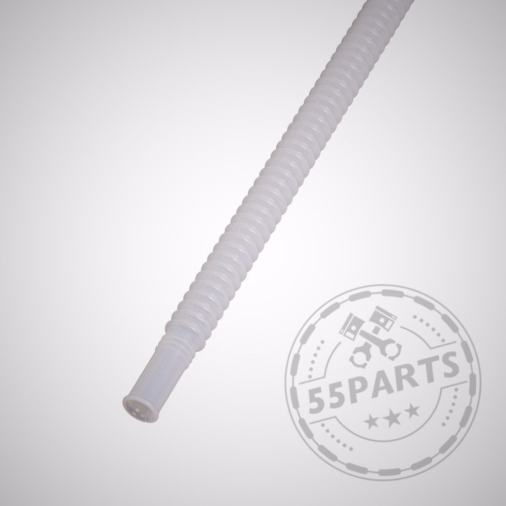 Weißer flexibler Kunststoffschlauch mit Rillen, dargestellt auf hellem Hintergrund. Benzin- und Ethanol fester Schlauch für Intank Benzinpumpen, passend für verschiedene BMW Modelle.