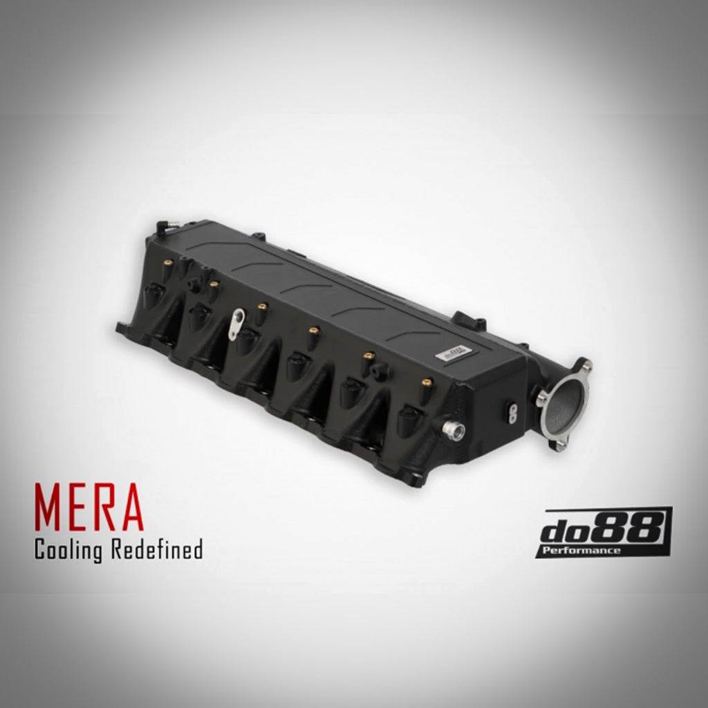 Schwarzer DO88 „MERA“-Ansaugkrümmer mit integriertem Ladeluftkühler und do88 Performance-Logo, entwickelt für B58 Gen1-Motoren in den Modellen F2X 1/2er, F3X 3/4er, G3X 5/6/7er, G01 X3 und G02 X4.