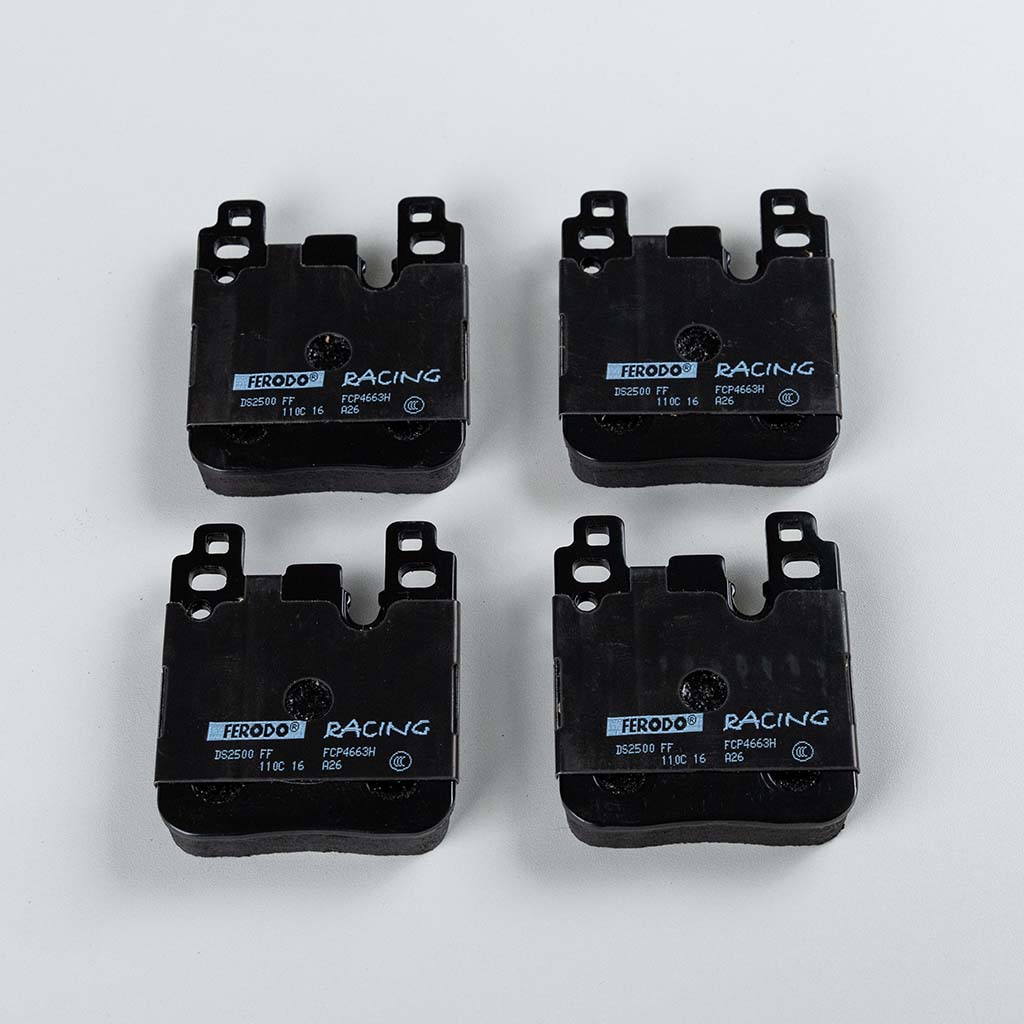Ferodo Bremsbeläge 4-Kolben Anlage (ohne Ceramic) passend für BMW M135i/40i, M235i/40i, 335i/40i, 435i/40i, M2, M3 und M4 (F-Serie)