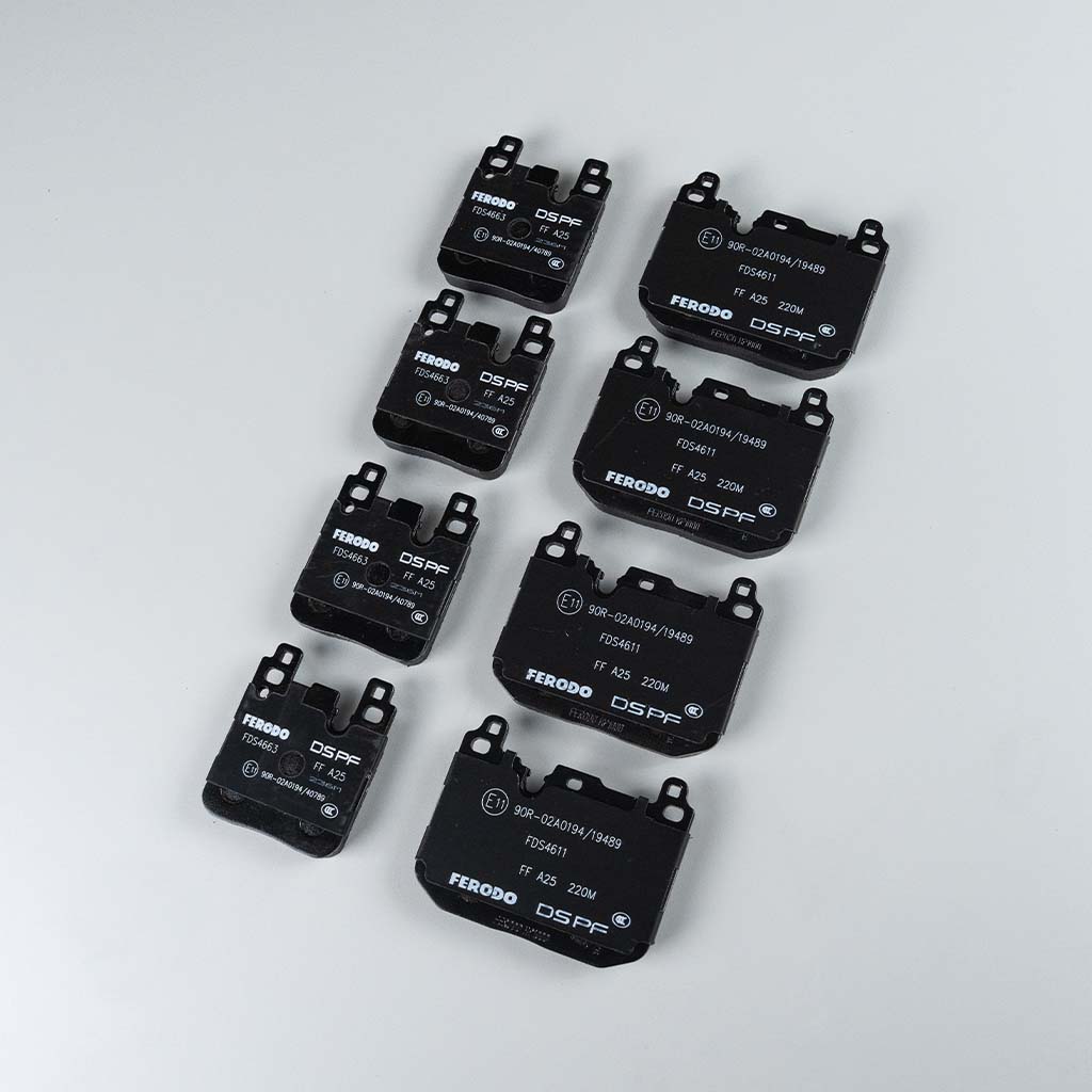 Ferodo Bremsbeläge 4-Kolben Anlage (ohne Ceramic) passend für BMW M135i/40i, M235i/40i, 335i/40i, 435i/40i, M2, M3 und M4 (F-Serie)