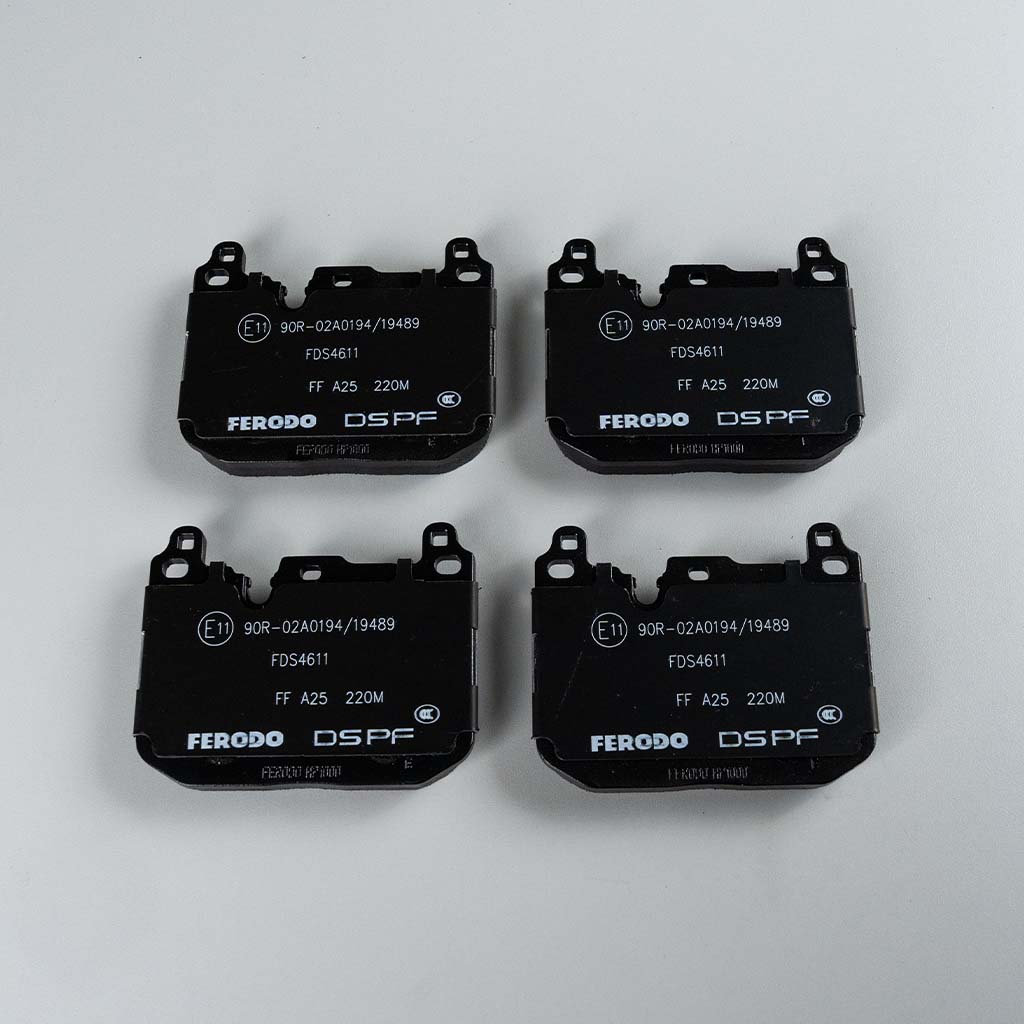 Ferodo Bremsbeläge 4-Kolben Anlage (ohne Ceramic) passend für BMW M135i/40i, M235i/40i, 335i/40i, 435i/40i, M2, M3 und M4 (F-Serie)