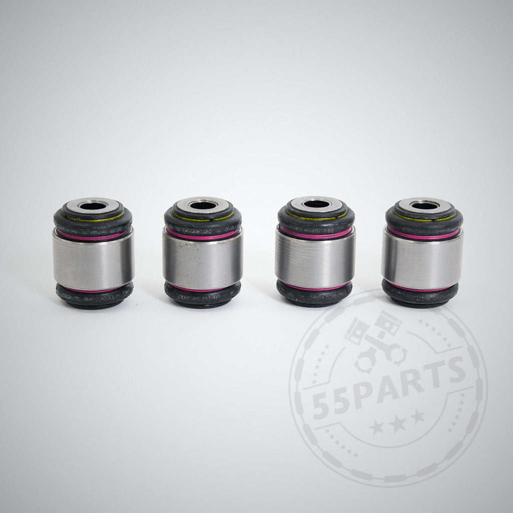 Vier NoFlex-Lager, konzipiert als Upgrade-Kugelgelenkset passend für BMW 3er E36, E46, Z4 (E85/E86/E89), sind in einer Reihe auf einem hellgrauen Hintergrund mit einem schwachen 55Parts-Logo angeordnet – ideal für die Aufrüstung der Sturzarme an der Hinterachse.