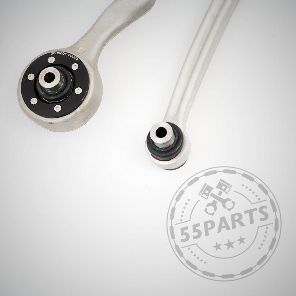 Zwei metallische M3-Fahrwerkskomponenten (mit NoFlex-Lagern) Komplettset- Uniball Zugstrebenlager passend für BMW 1er E8x, 3er E9x auf hellem Hintergrund, mit einem 55Parts-Logo-Wasserzeichen.