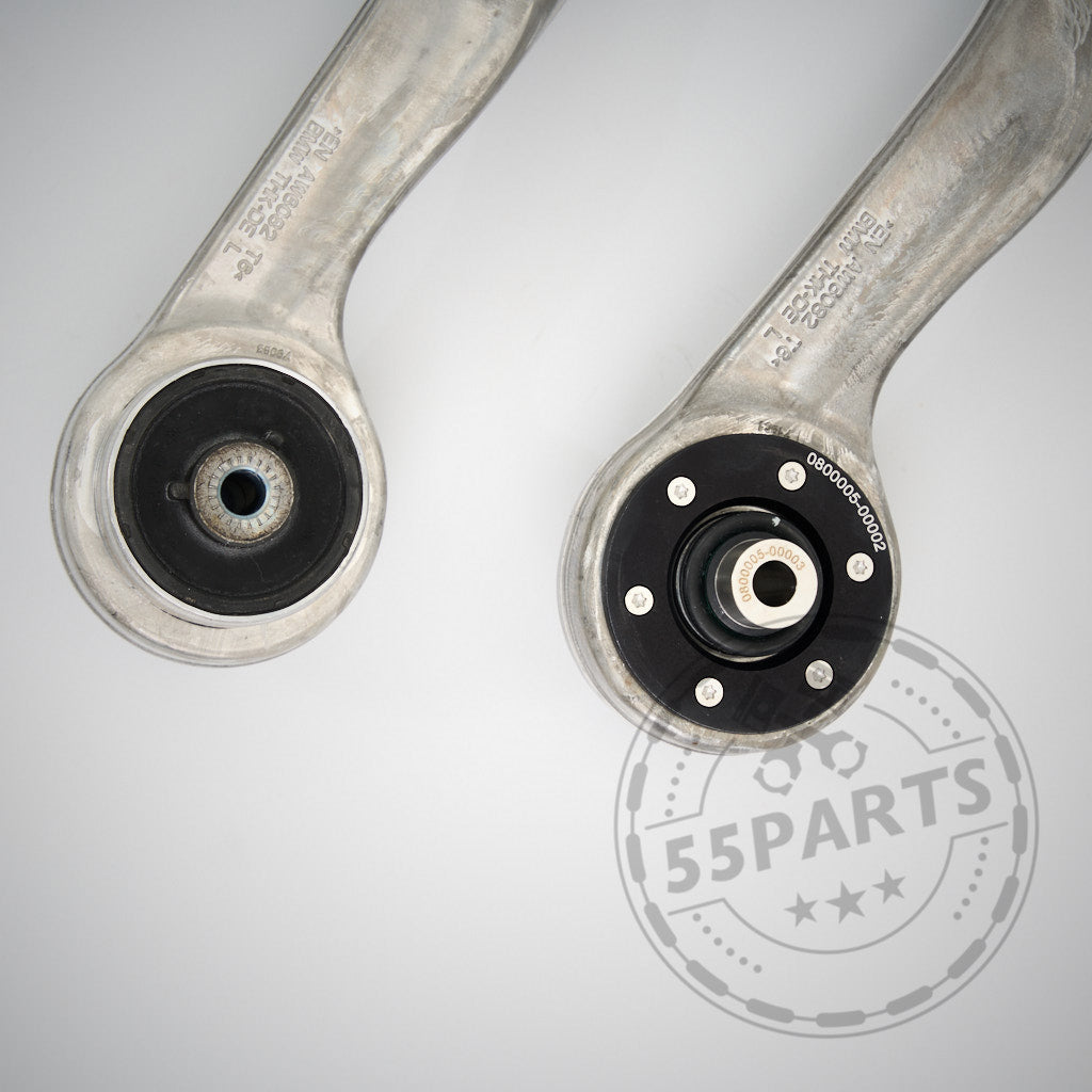Ein Paar OEM Zugstreben mit NoFlex-Lagern für die BMW 2er, 3er, 4er G-Serie (G2x/G42), inkl. xDrive und alle Motoren. Unten rechts ist ein dezentes 55Parts-Wasserzeichen sichtbar.