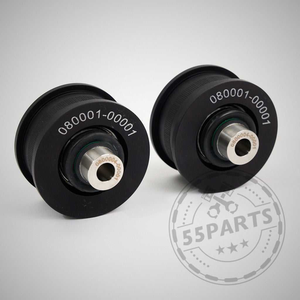 Zwei NoFlex Bearings Uniball Lager vordere Zugstrebe passend für BMW 1-4er F-Serie (F2x, F3x) inkl. xDrive – alle Motoren – auf weißem Hintergrund dargestellt, mit der Aufschrift „080001-00001“ aus schwarzen Metallscheiben.