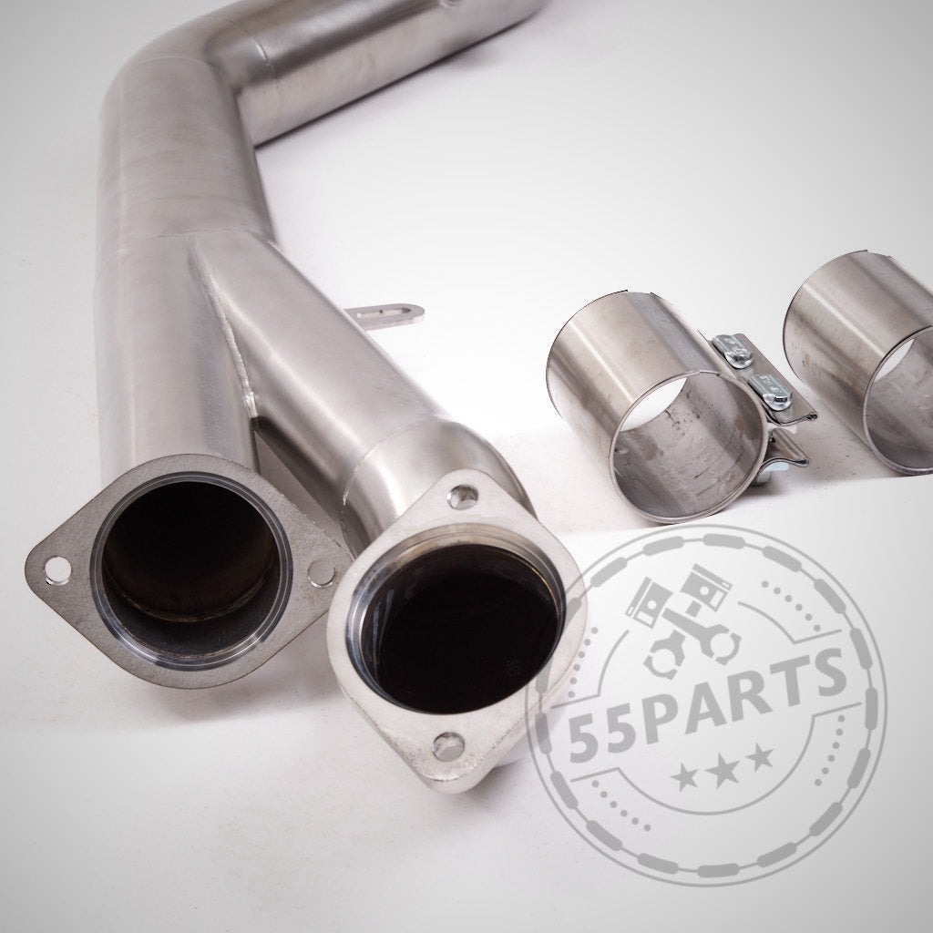 OPF-ERSATZROHR (OPF Delete) Einzelnes 3,5-Zoll-Mittelrohr passend für BMW G8x G81/G82/G83/G87 M2/M3 Touring/Competition, M4 Competition mit S58-Motor & MH Pipes mit Flanschen und Kupplungen abgebildet; leistungsoptimiert und OPF-kompatibel. Logo sichtbar.