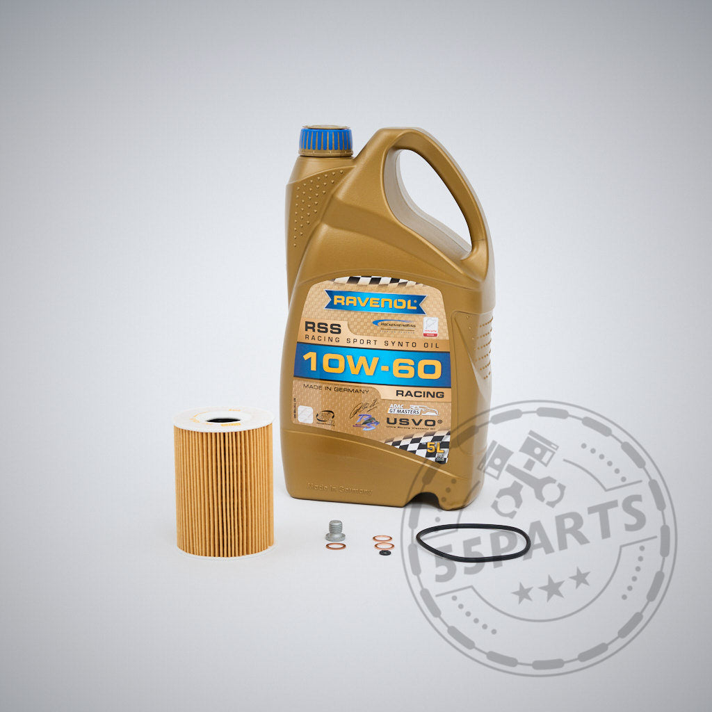 Das Ölwechsel-Set passend für BMW E9x M3 mit S65 Motor – bestehend aus Motoröl, Filter, Dichtung und Hardware – ist auf hellem Hintergrund dargestellt.