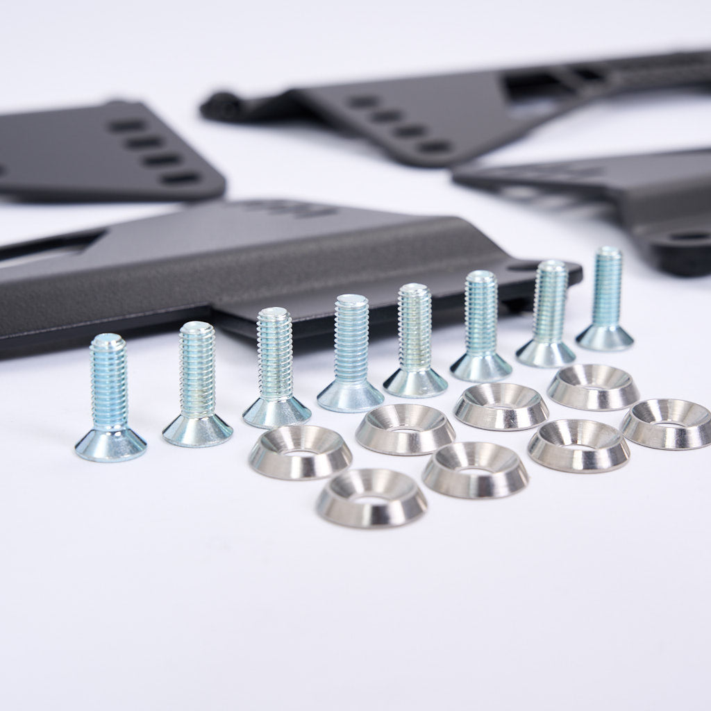 55Parts Exclusive: Stahl Seitenadapter passend für OEM BMW Laufschienen (E-, F- und G- Serien Modelle) für Schalensitze