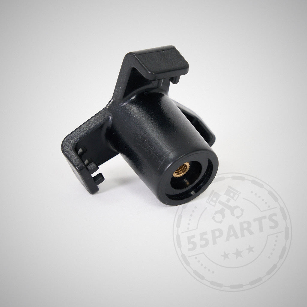 Kofferraum Heckklappe Haken für Tüten, passend für Tesla Model 3 und Model Y, aus schwarzem Kunststoff, präsentiert auf hellgrauem Hintergrund mit leichtem Wasserzeichen.