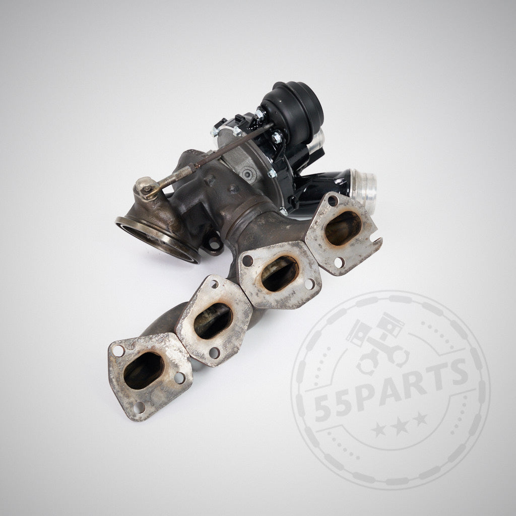 Turbosystems TURBOSYSTEMS Upgrade Turbolader passend für BMW F2x, F3x 114i, 116i, 118i, 120i, 316i, 318i, 320i mit N13 Motor auf schlichtem Hintergrund mit Logo-Wasserzeichen.