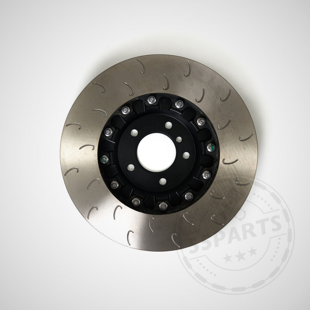Das 55Parts-Special: AP Racing Radi-CAL CP8520 6-Kolben 370x36mm Big Brake Kit für den Straßeneinsatz, von oben auf einem schlichten weißen Hintergrund dargestellt – ideal für BMW Modelle, die Rennstrecken-Performance über Serienbremsen hinaus suchen.