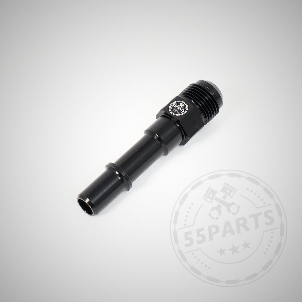 Der 55Parts Special Adapter zur Einbindung eines Getriebeölkühlers (Dash 10) für N55 Automatik-Modelle in schwarzem Metall, auf hellem Hintergrund mit 55Parts-Wasserzeichen. Perfekt für Upgrades am Kühlsystem von BMW Motoren.