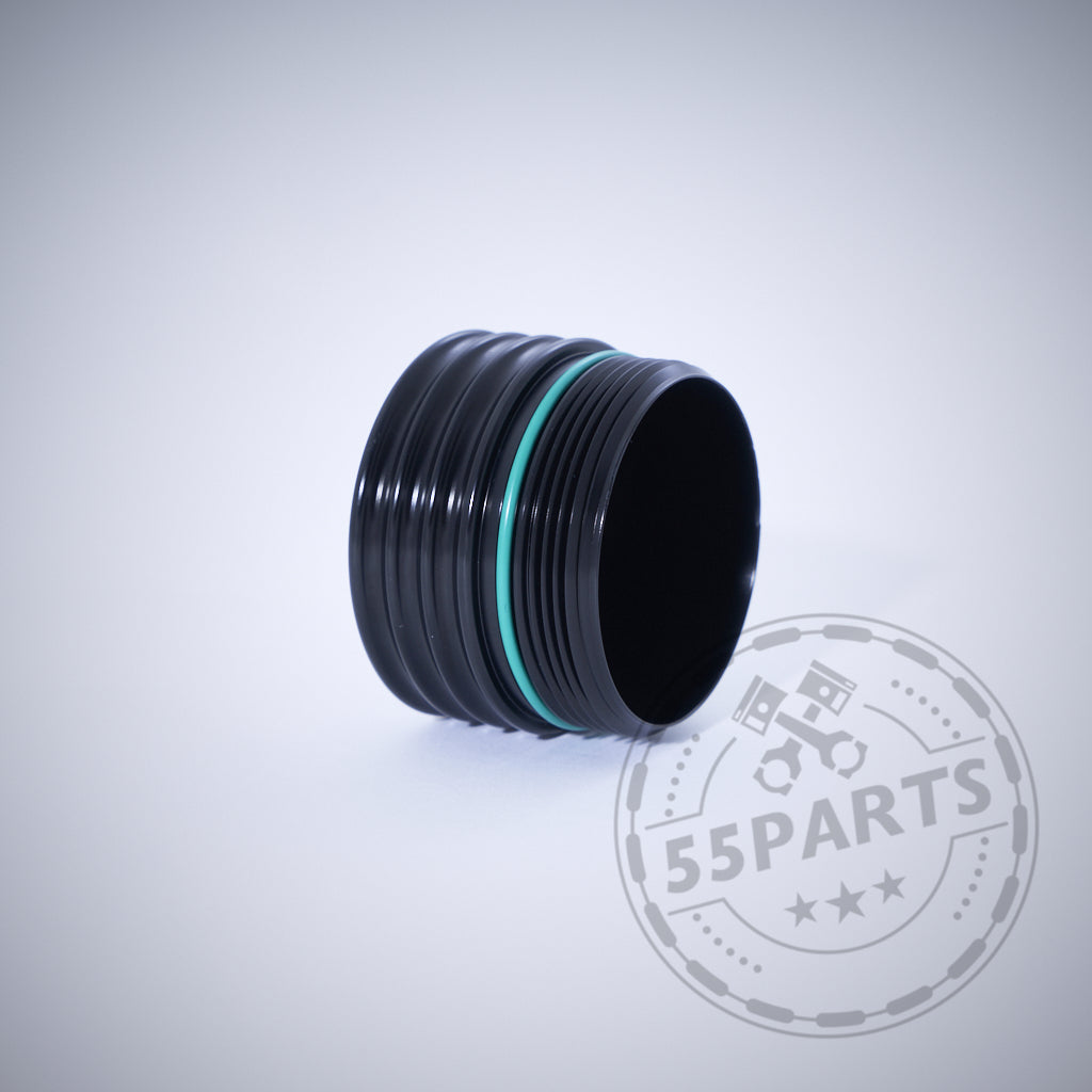 Das Bild zeigt die 55Parts Exclusive Aluminium-Ölfilterkappe mit Sechskant für die BMW Modelle N20, N57, N52, N53, N54, N55, S55, B46, B48, B57 und B58 auf hellem Hintergrund.