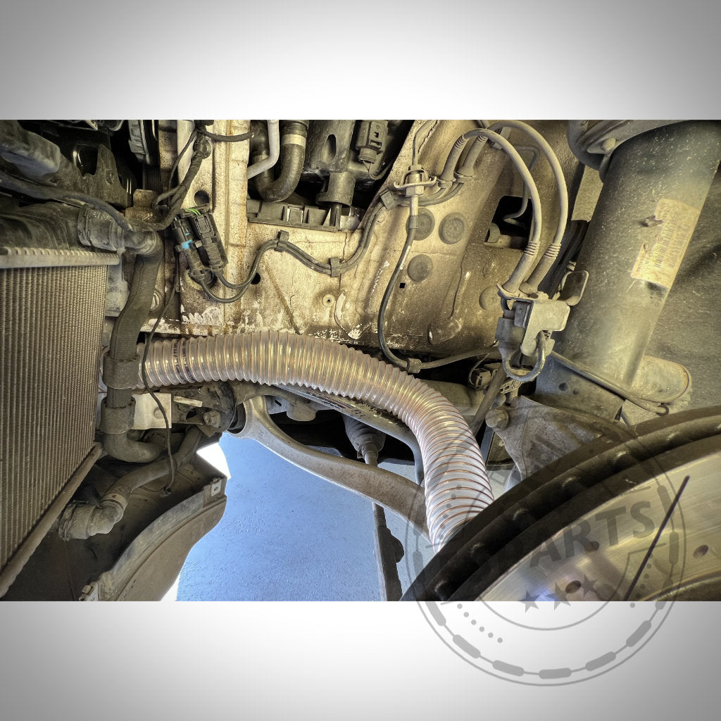 Das 55Parts Bremsbelüftungsset für den BMW 2er F22 mit M-Paket (inkl. M235i, M240i) verfügt über einen flexiblen Schlauch im Motorraum für verbesserte Bremskühlung und optimale Leistung.