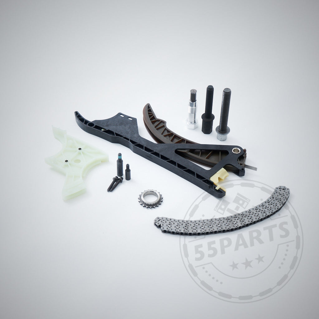 55Parts Exklusives Einbauset für einteiligen Kurbelwellenfix/Kurbelwellensicherung passend für BMW M2 Competition, M3, M4 S55 – Dichtungen, Dichtungen und Schrauben arrangiert auf hellgrauem Untergrund.