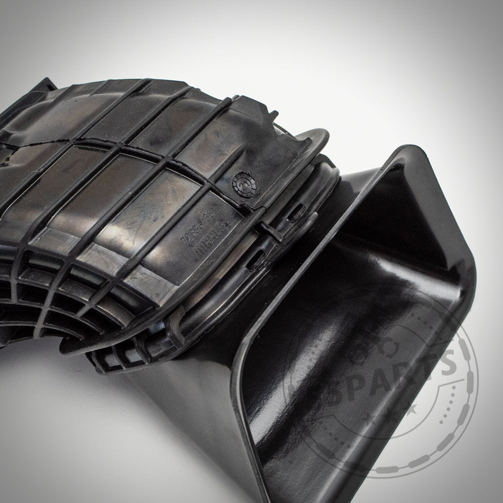 Die 55Parts Exclusive Air Scoop / Ram Air Intake Ansaugung aus schwarzem Kunststoff im Gitterdesign passt für die meisten BMW F-Serie Modelle. Inklusive Gutachten. Geeignet als Luftansaug-Upgrade für Ihren BMW.