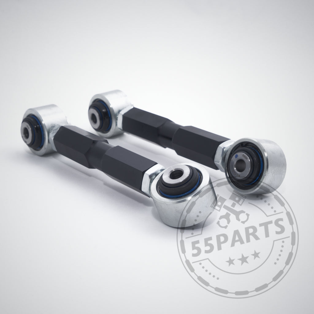 Zwei 55Parts Exclusive Uniball Führungslenker Hinterachsen passend für BMW 1er E8x, 1er M Coupé und 3er M3 E9x werden in Schwarz mit silbernen Enden auf hellem Untergrund und sichtbarem 55Parts-Wasserzeichen abgebildet.