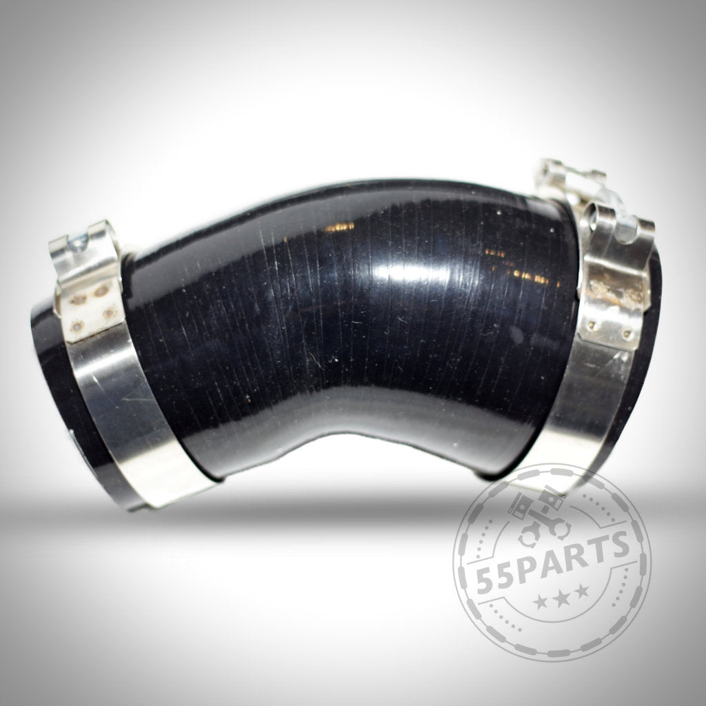 Aluminium Chargepipe passend für BMW 135i, 335i(x) N55 E-Serie INKLUSIVE GUTACHTEN mit Silikonschlauch und Schellen, Full Bolt On Design, präsentiert auf hellem Hintergrund mit 55Parts Logo.