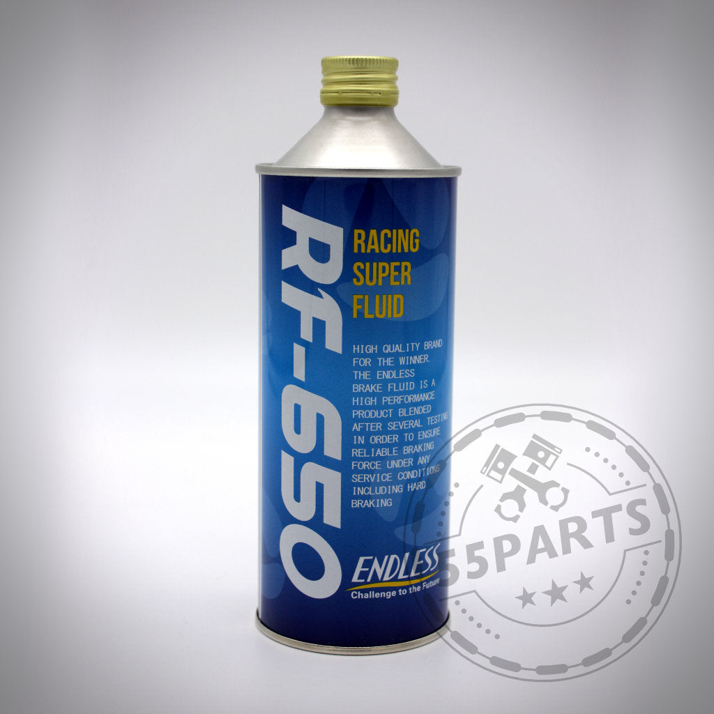 Blaue Metalldose Endless RF-650 Rennbremsflüssigkeit von Endless mit gelbem Deckel und sichtbarem Text und Logo auf der Vorderseite.