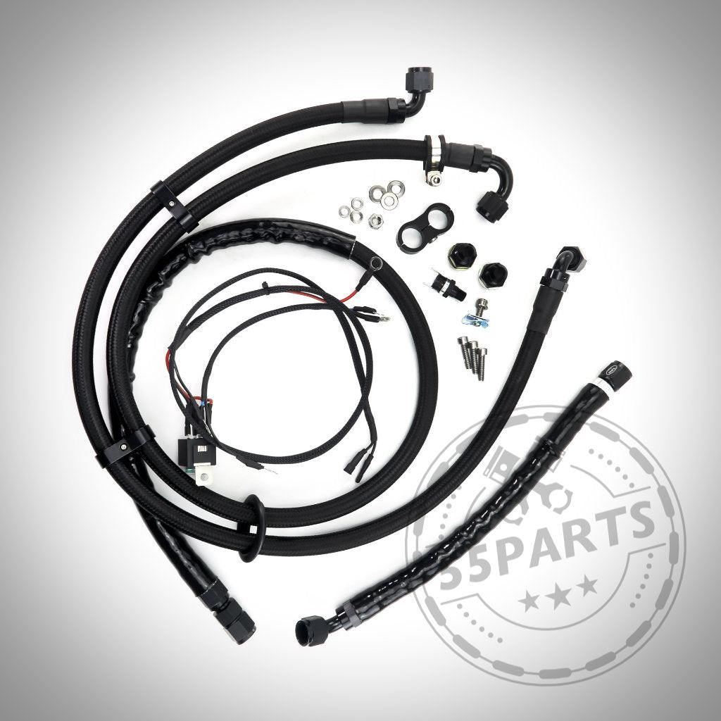 HEL Performance 55Parts Special: Plug-and-Play-Differentialkühlungskit für GR Yaris, einschließlich Kabeln, Anschlüssen und kleinen Hardwarekomponenten, dargestellt auf weißem Hintergrund.