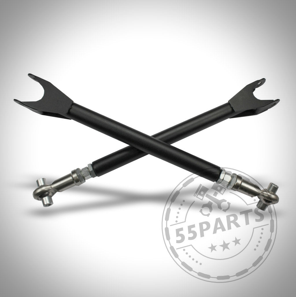 Zwei schwarze, verstellbare Querlenker, gekreuzt auf Weiß mit einem 55Parts-Wasserzeichen, präsentieren den hochwertigen 55Parts Uniball Spurlenker/Querlenker passend für BMW 3er E36, E46 oder Z4, der die Fahrzeugkontrolle verbessern soll.
