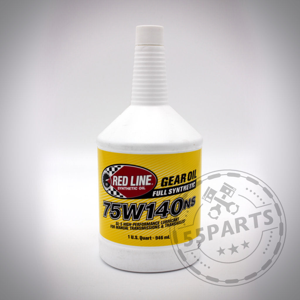 RedLine Rattle-Fix Getriebeöl, passend für BMW 135i, 1er M Coupe und 335i(x) N54/N55 E-Serie; Ideal für Einmassenschwungrad- und Zweischeiben-Kupplungspakete-Anwendungen. Flasche mit gelbem Etikett auf weißem Hintergrund.