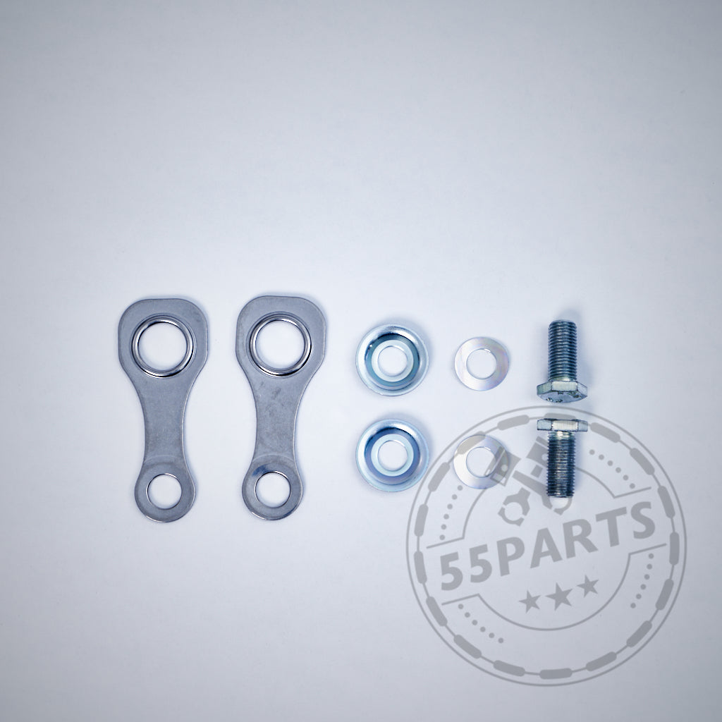 Das SCHROTH B23 4- oder 6-Punkt-Gurtmontagehilfe-Befestigungskit von Schroth enthält Metallklammern, Schrauben, Muttern und Unterlegscheiben – perfekt für die Befestigung von Schalensitzen oder die Installation von Rennsportgurten, übersichtlich dargestellt mit einem 55Parts-Wasserzeichen.