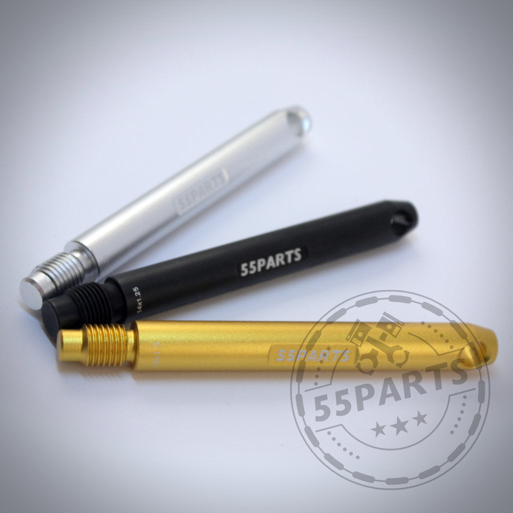 Drei 55Parts Radmontagehilfe - Wheel Pins in Silber, Schwarz und Gold, jeweils mit dem 55Parts Logo, sind auf weißem Untergrund angeordnet – das ideale Accessoire für den Reifenwechsel.