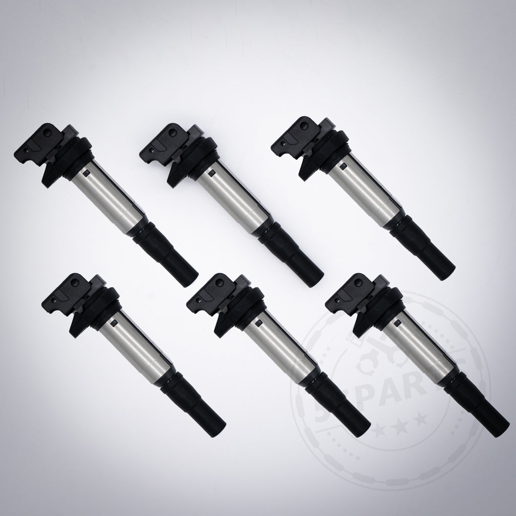 Sechs identische 55Parts Zündspulen passend für BMW M54, N13, N14, N18, N20, N45, N46, N52, N54, N55, N62, N63, S54 & S55 E und F-Serie sind in zwei Reihen auf hellgrauem Hintergrund angeordnet.